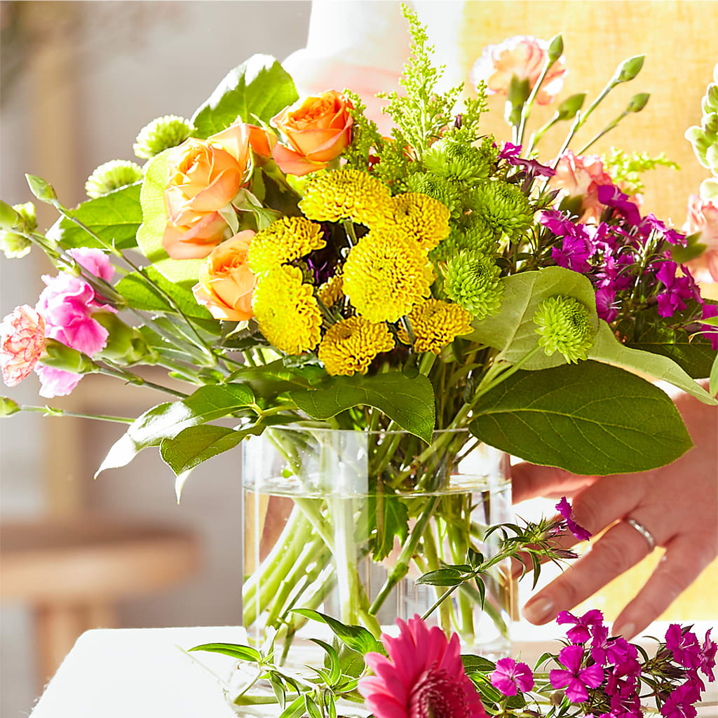 Bold & Bright – A Florist Original – LILY'S FLORAL DESIGN & GIFTS, Aberdeen SD