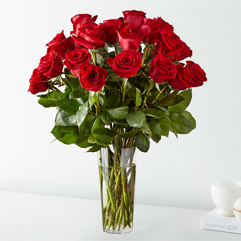 Long Stem Red Rose Bouquet – LILY'S FLORAL DESIGN & GIFTS, Aberdeen SD
