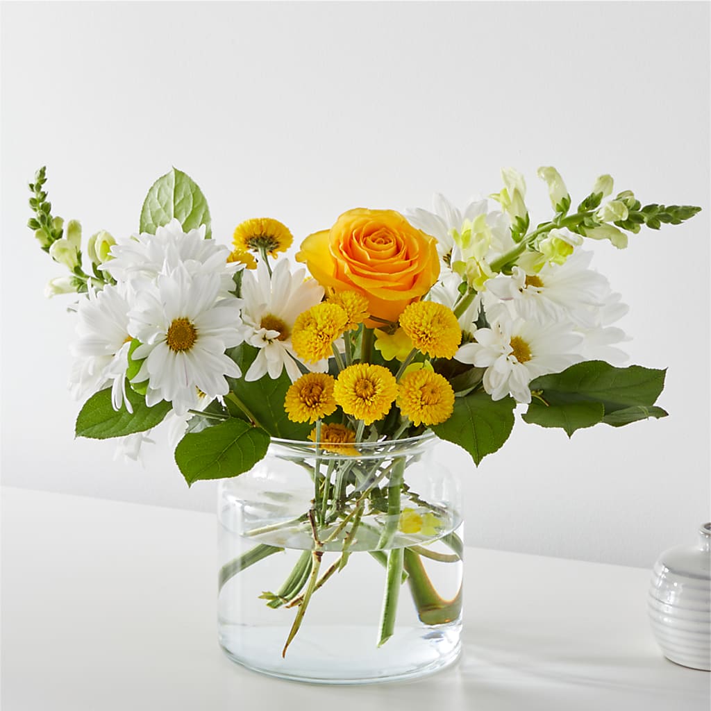 Sun Salutation Bouquet – LILY'S FLORAL DESIGN & GIFTS, Aberdeen SD