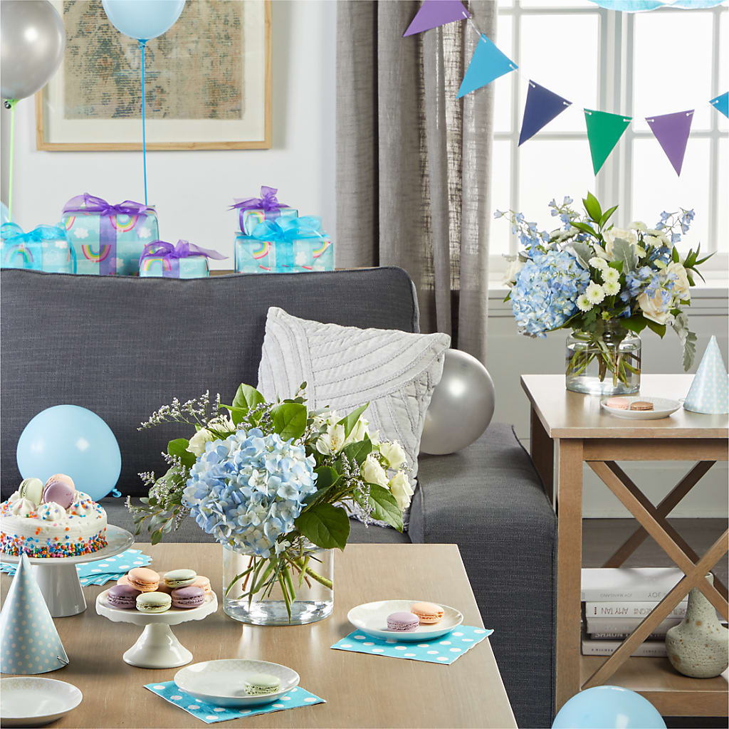 Carolina Blue Bouquet Set – LILY'S FLORAL DESIGN & GIFTS, Aberdeen SD