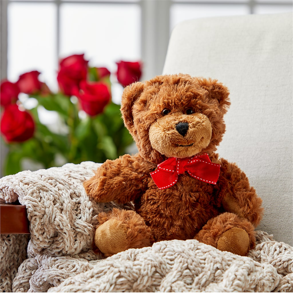 Romantic Long Stem Red Rose Bouquet Bundles – LILY'S FLORAL DESIGN & GIFTS, Aberdeen SD