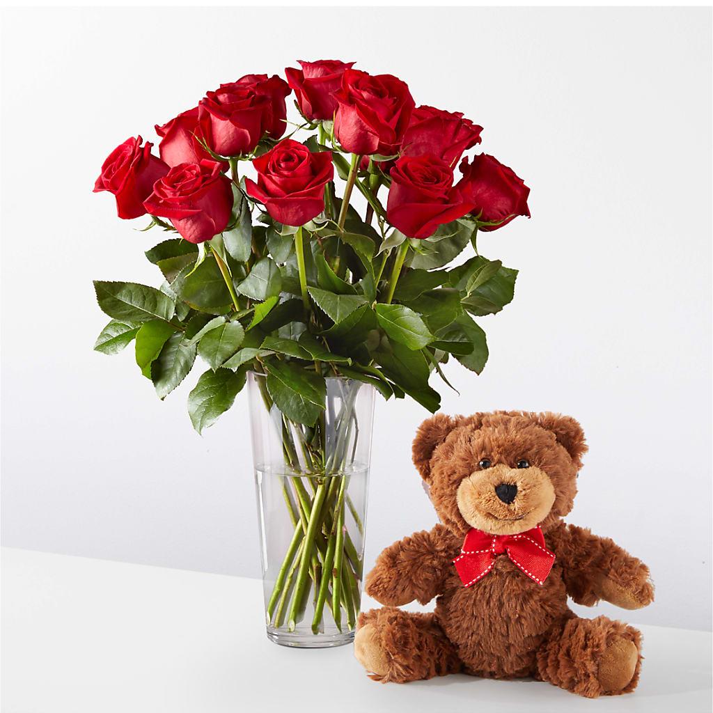 Romantic Long Stem Red Rose Bouquet Bundles – LILY'S FLORAL DESIGN & GIFTS, Aberdeen SD