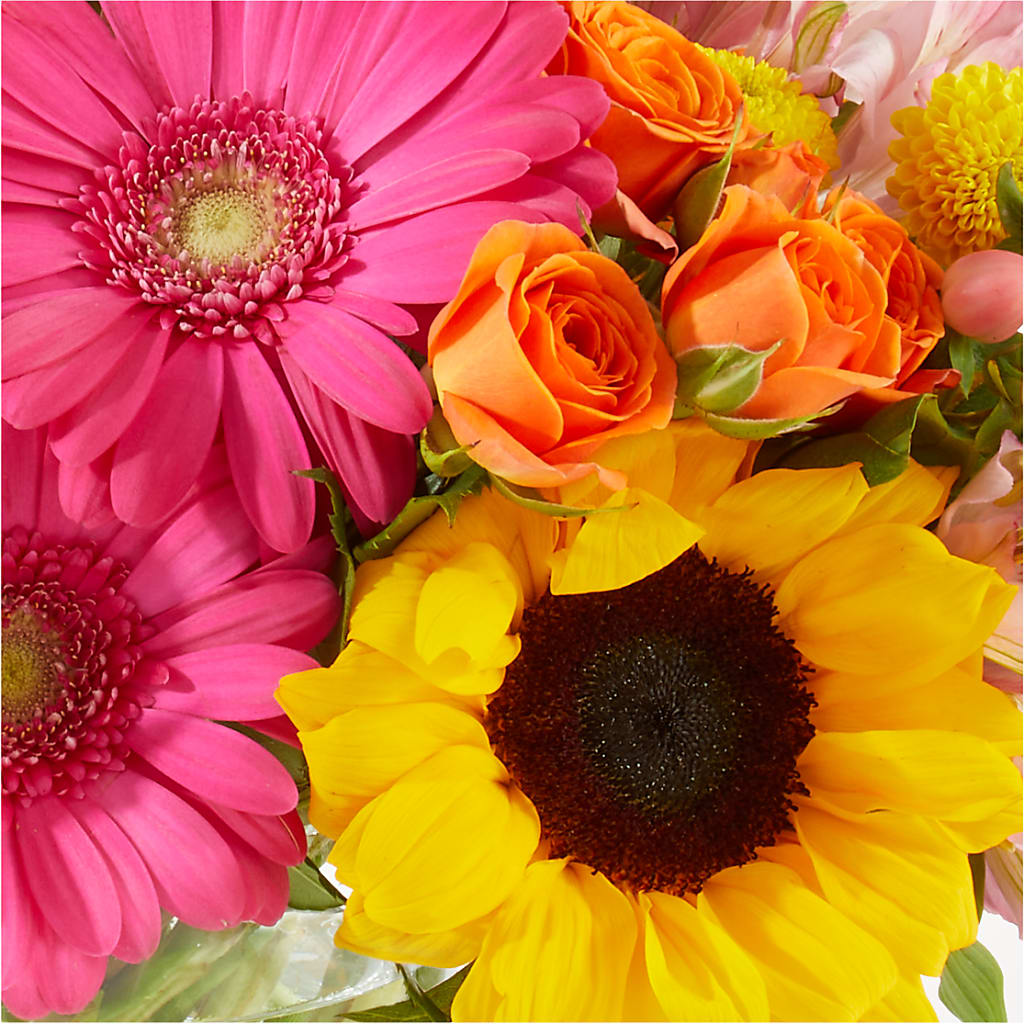 Florist Original Mixed Bouquet – LILY'S FLORAL DESIGN & GIFTS, Aberdeen SD