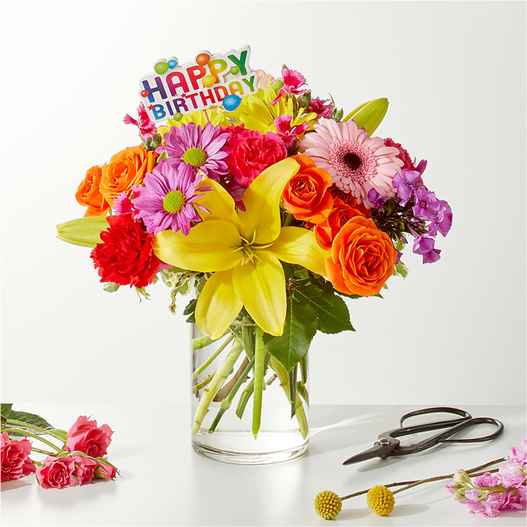 Cue the Confetti - A Florist Original – LILY'S FLORAL DESIGN & GIFTS, Aberdeen SD