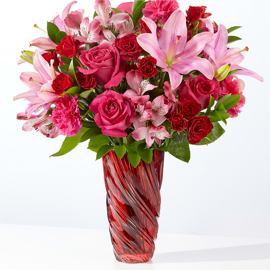 In Love Bouquet with Luxe Swirl Vase – LILY'S FLORAL DESIGN & GIFTS, Aberdeen SD