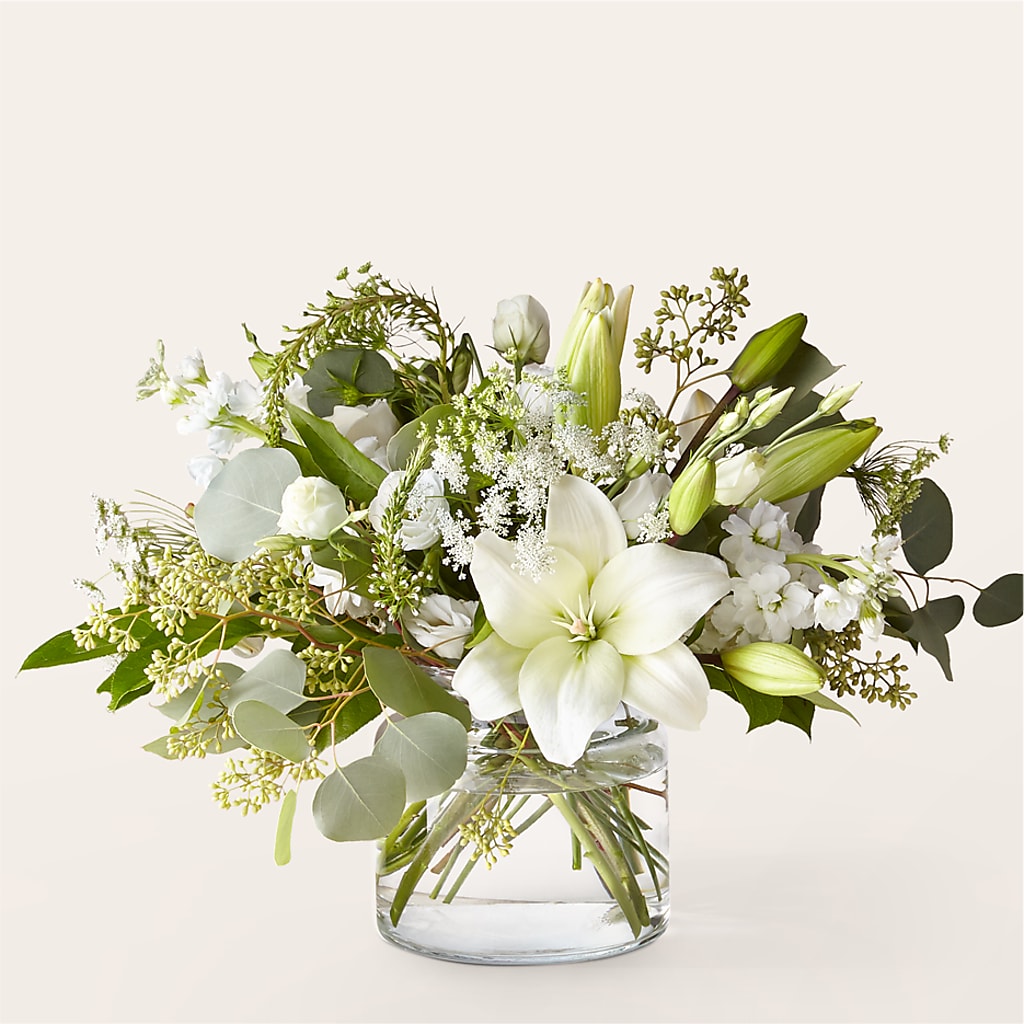 Alluring Elegance Bouquet – LILY'S FLORAL DESIGN & GIFTS, Aberdeen SD