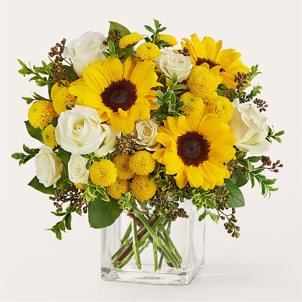 Luminous Morning Bouquet – LILY'S FLORAL DESIGN & GIFTS, Aberdeen SD