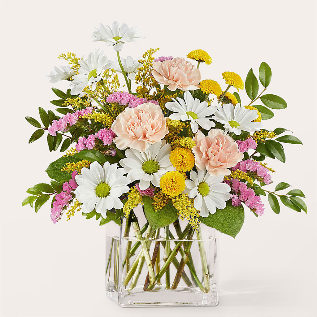 Country Cottage Bouquet – LILY'S FLORAL DESIGN & GIFTS, Aberdeen SD