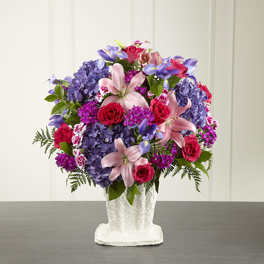 We Fondly Remember Arrangement – LILY'S FLORAL DESIGN & GIFTS, Aberdeen SD