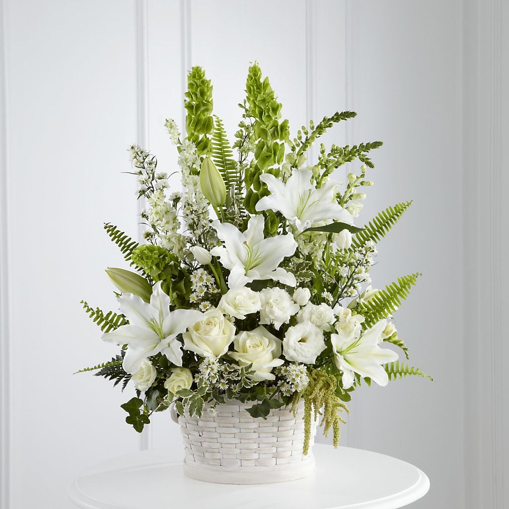 In Our Thoughts Arrangement – LILY'S FLORAL DESIGN & GIFTS, Aberdeen SD