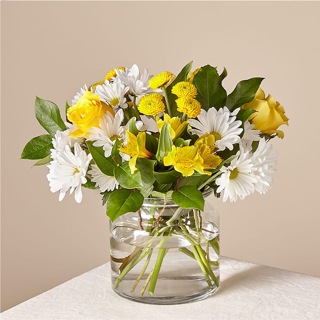 Sunny Sentiments Bouquet – LILY'S FLORAL DESIGN & GIFTS, Aberdeen SD