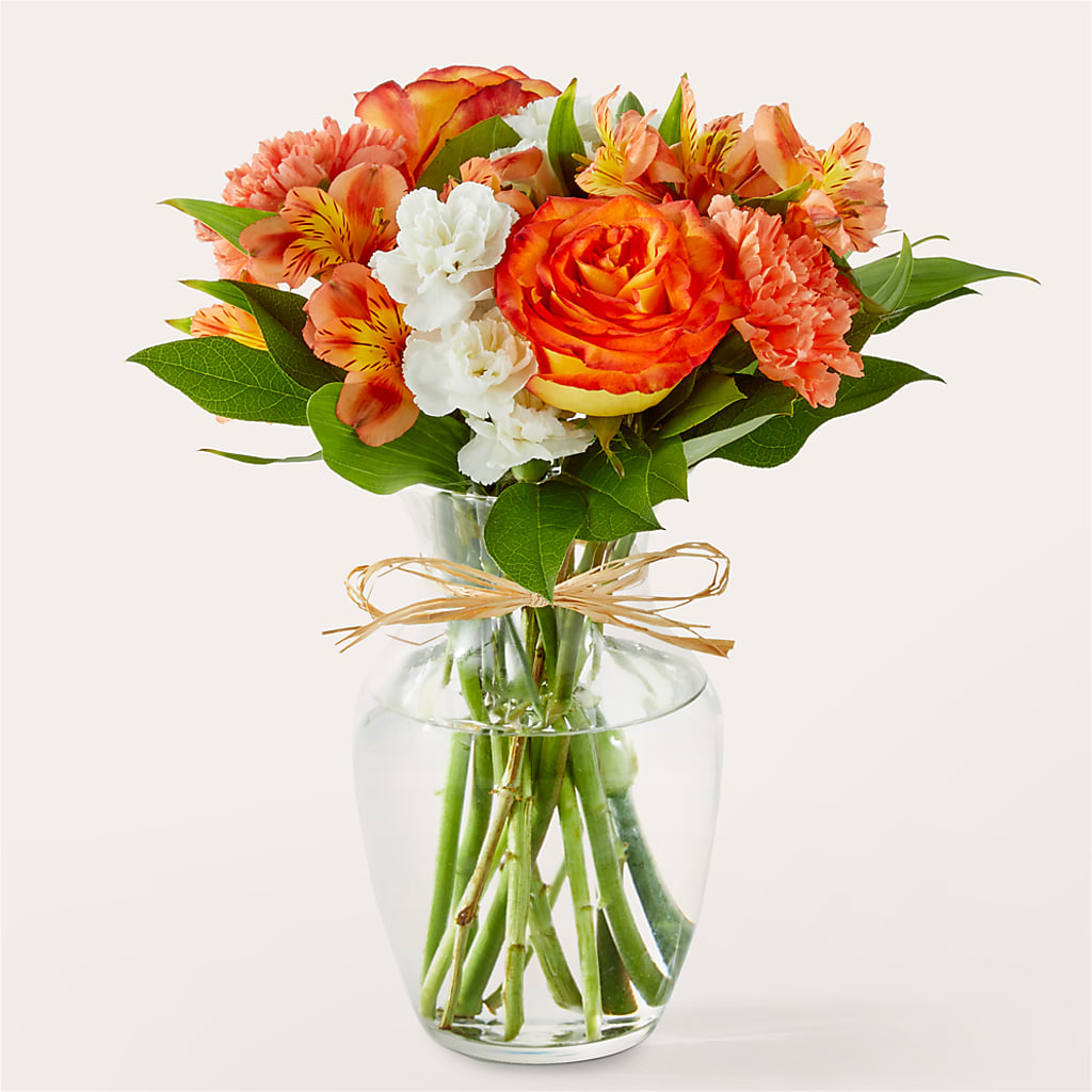 Apricot Glow Bouquet – LILY'S FLORAL DESIGN & GIFTS, Aberdeen SD