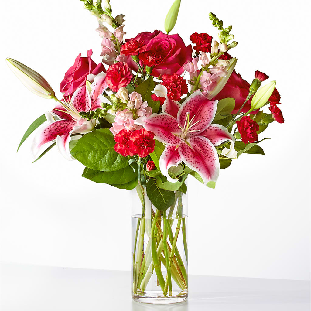Love at First Sight Bouquet – LILY'S FLORAL DESIGN & GIFTS, Aberdeen SD