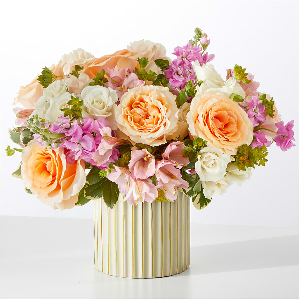 Paradise Bouquet with Ivory Vase – LILY'S FLORAL DESIGN & GIFTS, Aberdeen SD