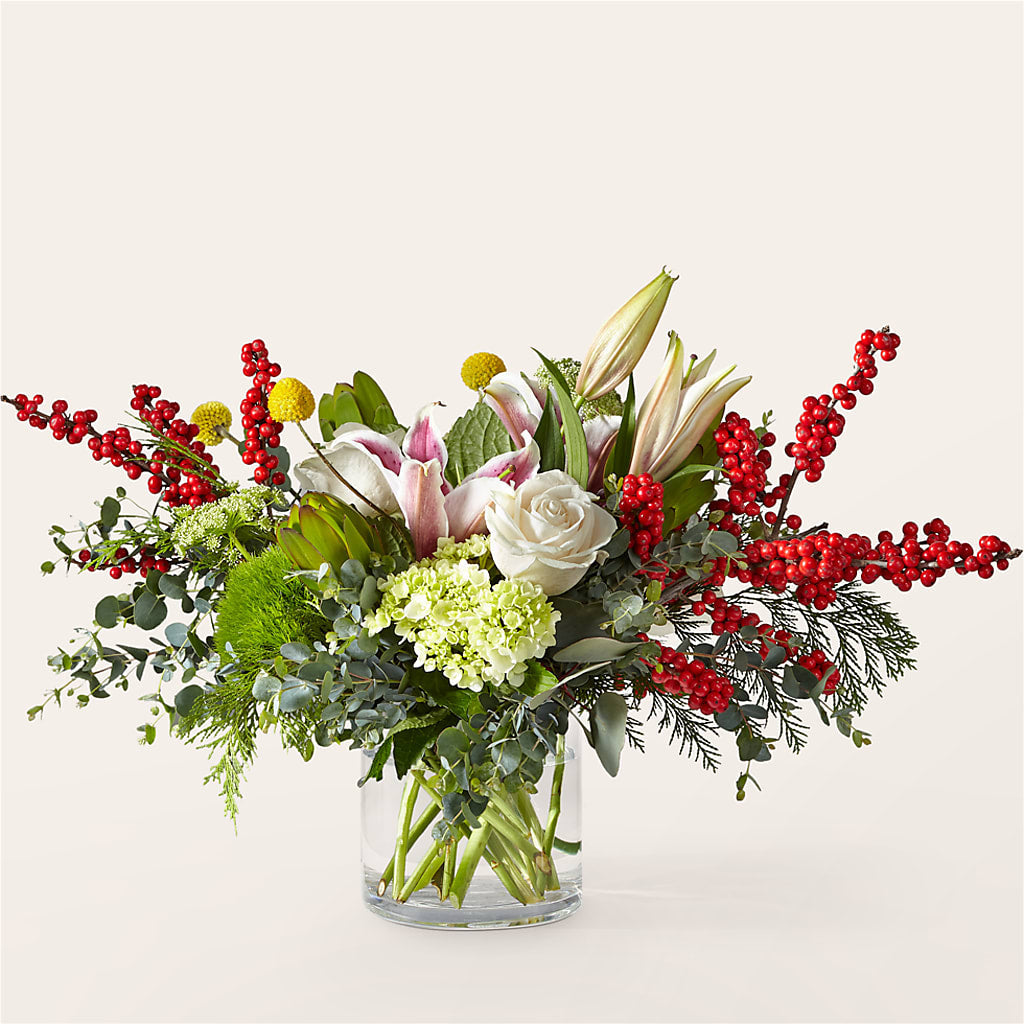 Berry & Bright Bouquet – LILY'S FLORAL DESIGN & GIFTS, Aberdeen SD