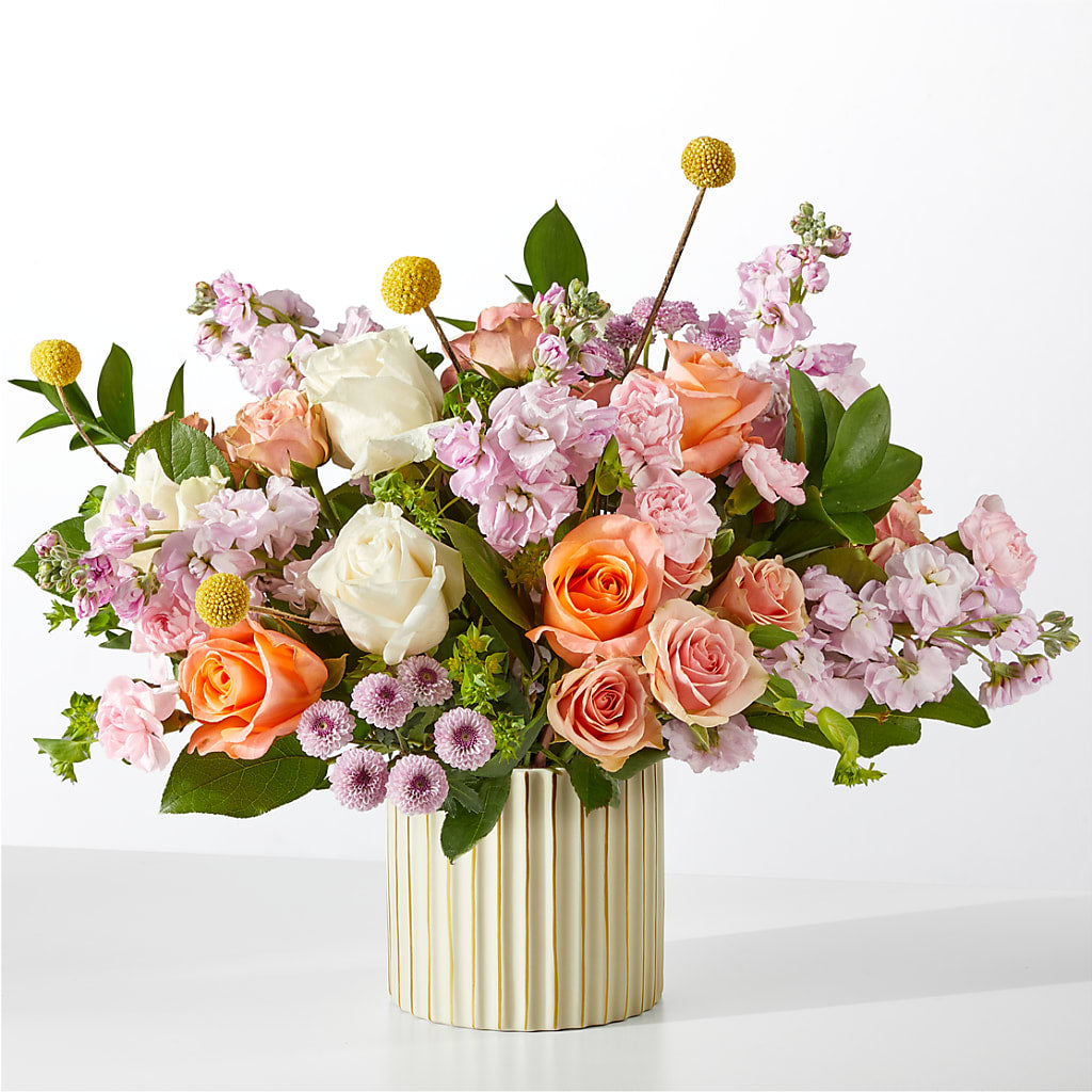 French Market Bouquet with Ivory Vase – LILY'S FLORAL DESIGN & GIFTS, Aberdeen SD