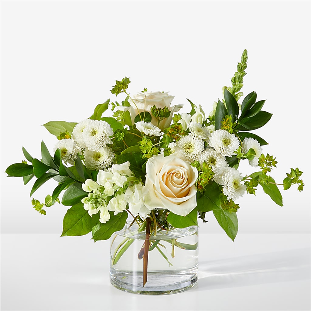 Hint of Vanilla Bouquet – LILY'S FLORAL DESIGN & GIFTS, Aberdeen SD