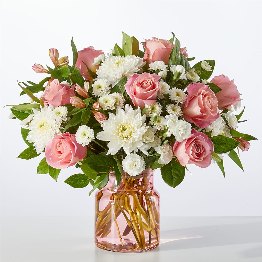 Infatuated Bouquet – LILY'S FLORAL DESIGN & GIFTS, Aberdeen SD