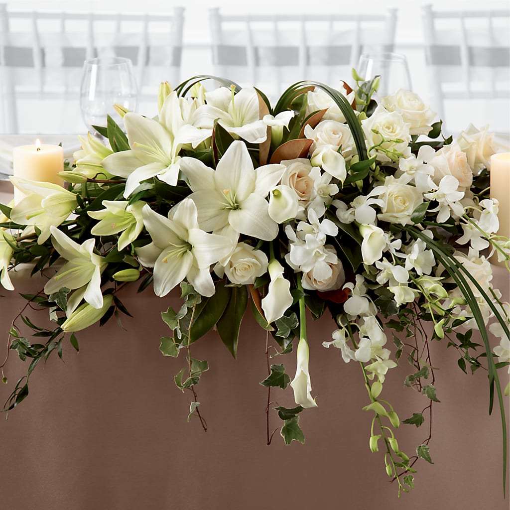 White Linen Arrangement – LILY'S FLORAL DESIGN & GIFTS, Aberdeen SD