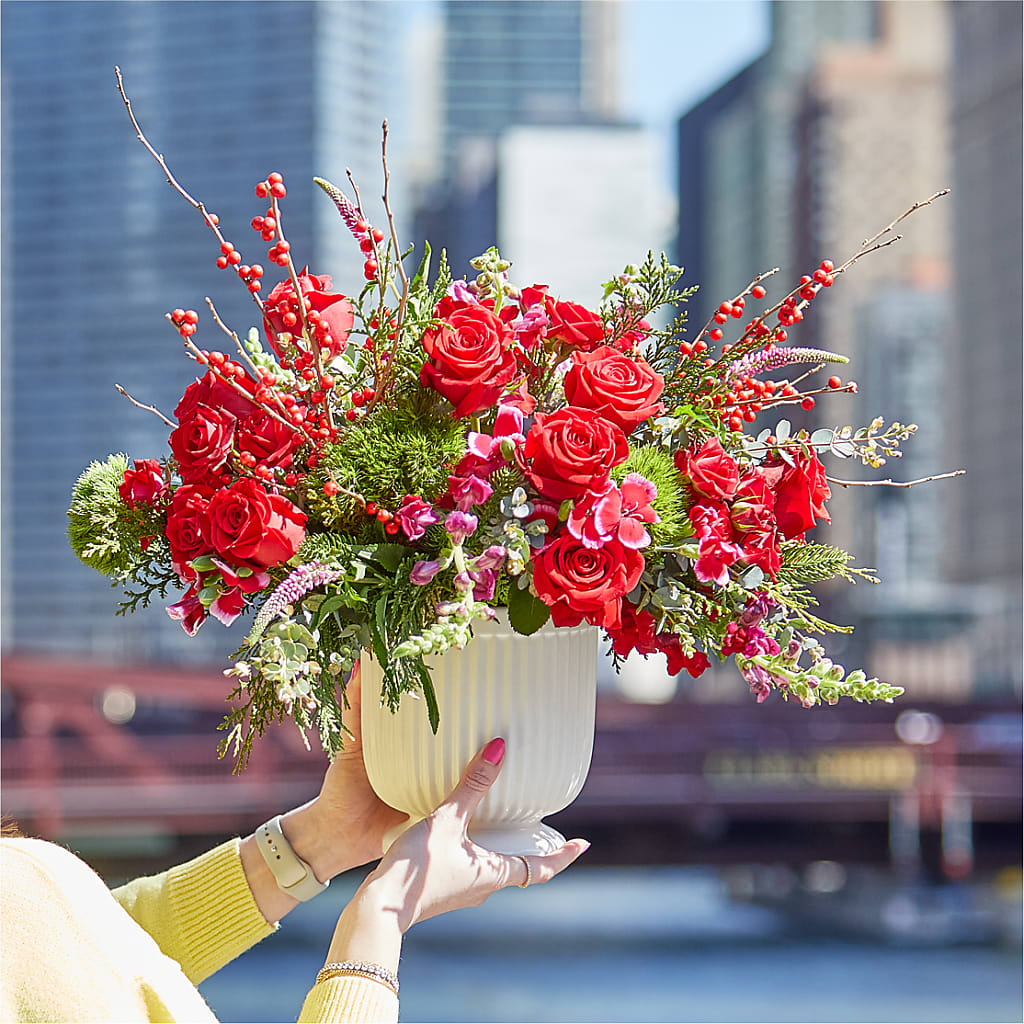 Big Red Bow Bouquet – LILY'S FLORAL DESIGN & GIFTS, Aberdeen SD