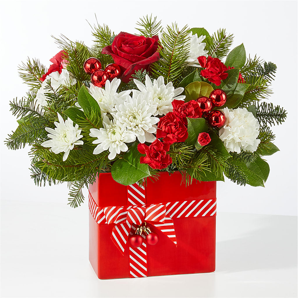 Presents Under the Tree Bouquet – LILY'S FLORAL DESIGN & GIFTS, Aberdeen SD