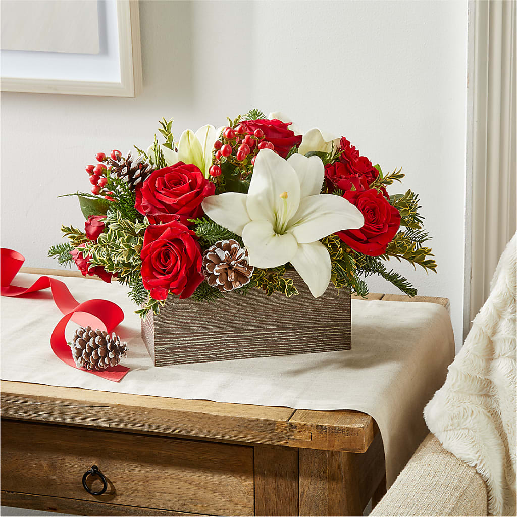 Snowy Wonderland Bouquet – LILY'S FLORAL DESIGN & GIFTS, Aberdeen SD