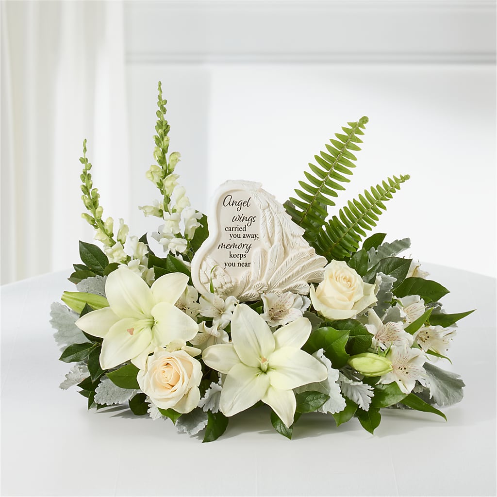 Holding You Close Arrangement – LILY'S FLORAL DESIGN & GIFTS, Aberdeen SD