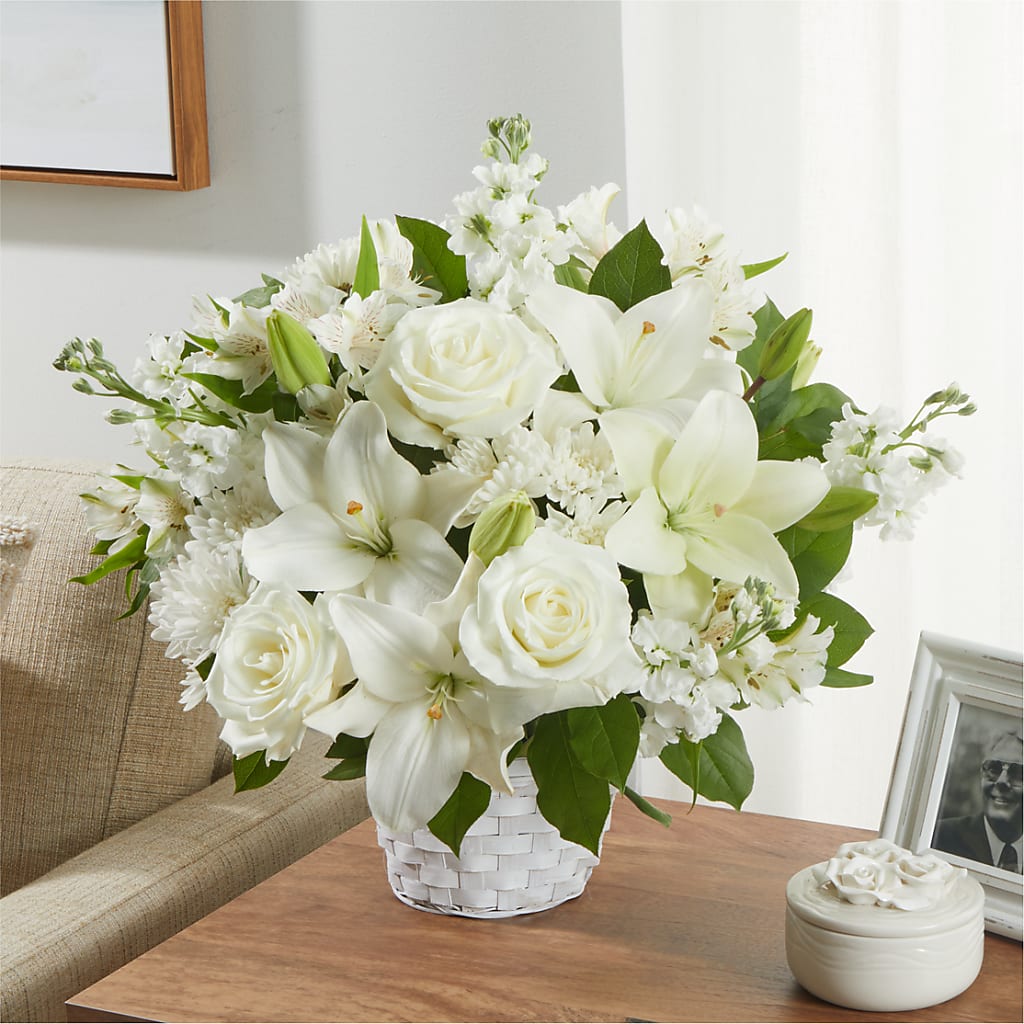 Peaceful Reflections Arrangement – LILY'S FLORAL DESIGN & GIFTS, Aberdeen SD