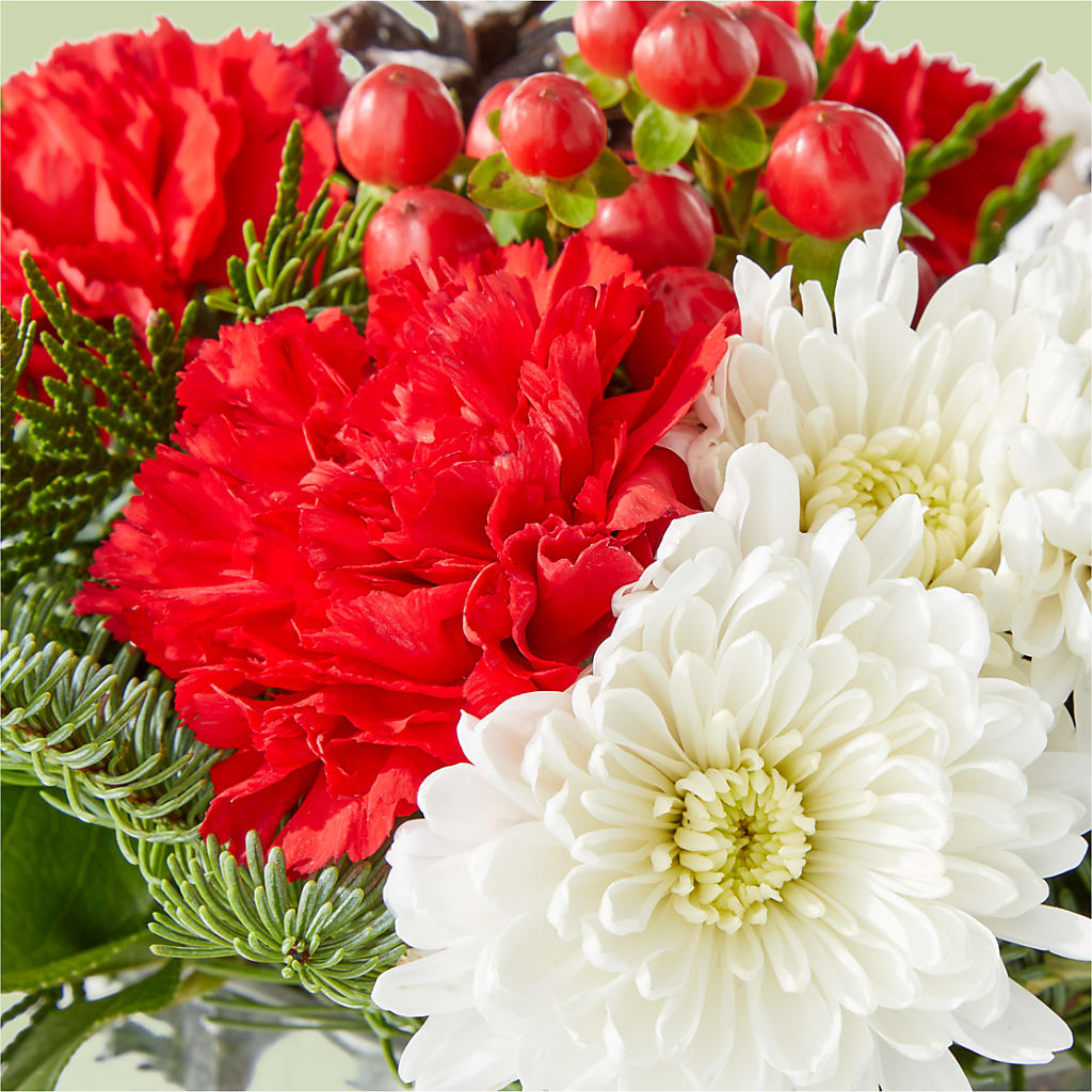 Snow Angel Bouquet – LILY'S FLORAL DESIGN & GIFTS, Aberdeen SD