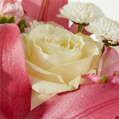 Piece of Cake Bouquet – LILY'S FLORAL DESIGN & GIFTS, Aberdeen SD