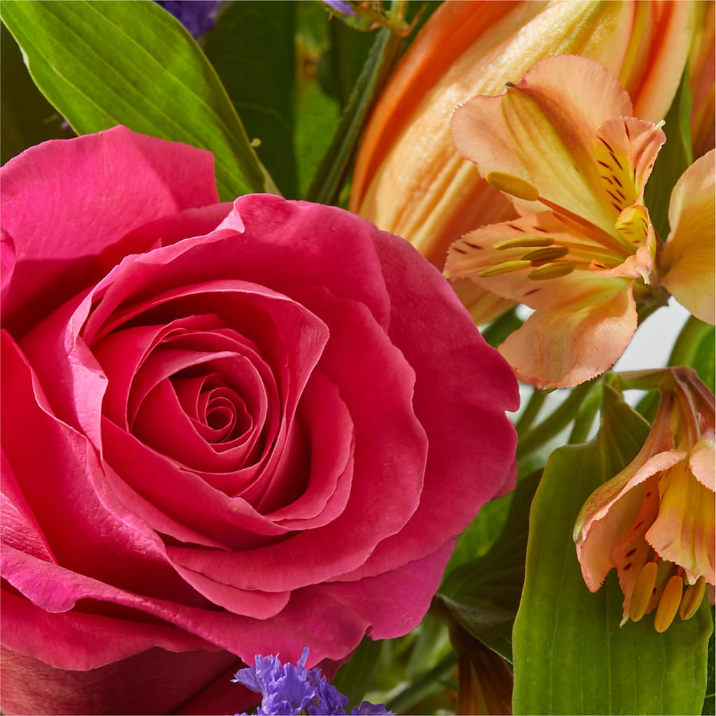 Joyful Bouquet – LILY'S FLORAL DESIGN & GIFTS, Aberdeen SD