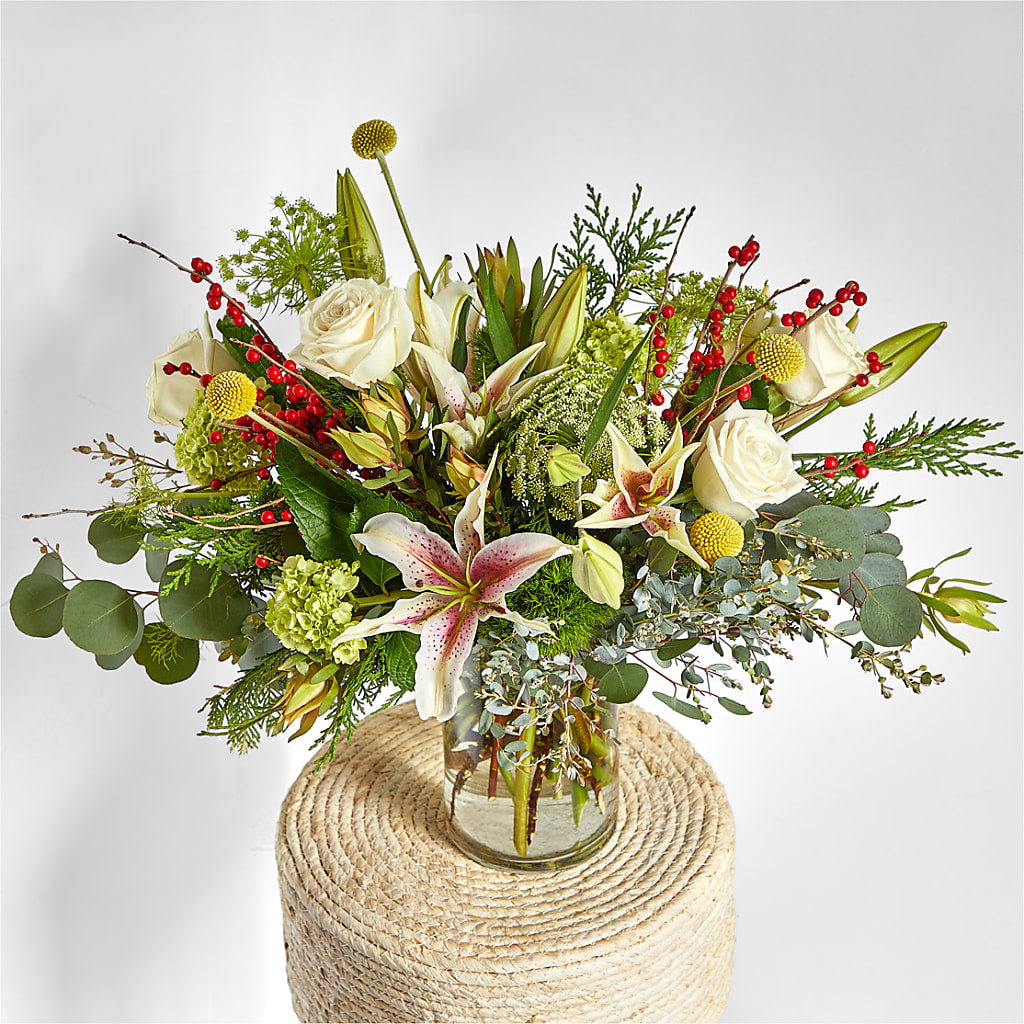 Berry & Bright Bouquet – LILY'S FLORAL DESIGN & GIFTS, Aberdeen SD