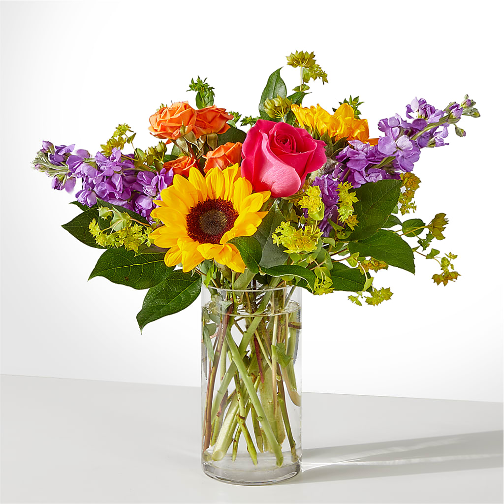 Vibrant Greetings Bouquet – LILY'S FLORAL DESIGN & GIFTS, Aberdeen SD