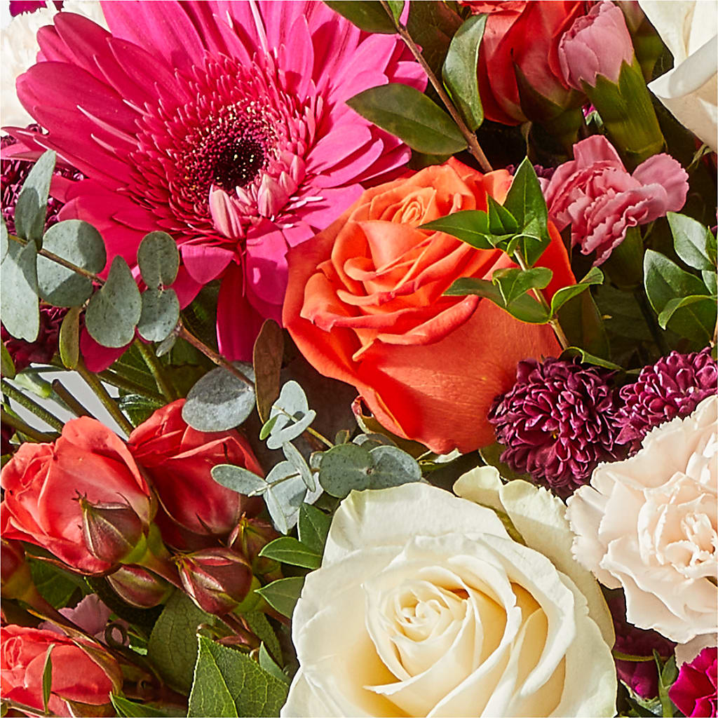 Smell the Roses Bouquet – LILY'S FLORAL DESIGN & GIFTS, Aberdeen SD