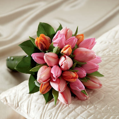 Embraceable Bouquet – LILY'S FLORAL DESIGN & GIFTS, Aberdeen SD
