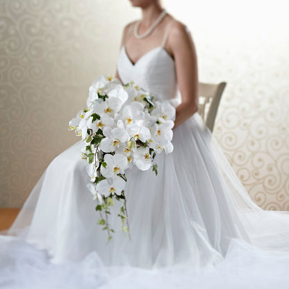Classic White Bouquet – LILY'S FLORAL DESIGN & GIFTS, Aberdeen SD